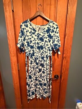 Acting Pro White Dress with Blue Floral Print and Tie Waist
